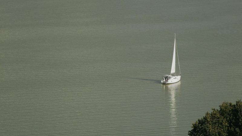 Balatonföldvár vízisport-központtá alakul át – a partszakasz és a gondolkodásmód is megújul!