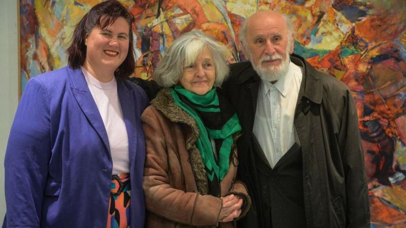 A Mátraalján most különleges élményben lehet részünk, hiszen a gyöngyöspatai festőművész 30 évvel ezelőtti műveit csodálhatjuk meg. Ezek az alkotások nemcsak a múlt szellemét idézik, hanem a művész egyedi stílusát és kreativitását is tükrözik.