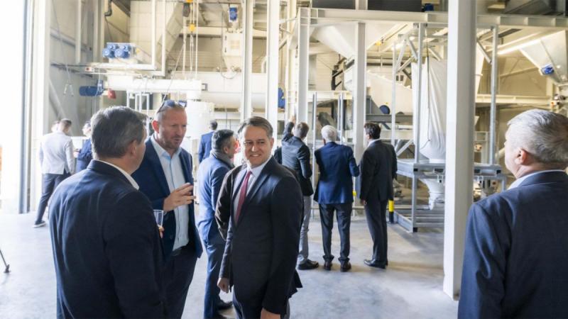 Viski József, az Agrárminisztérium államtitkára, aki a mezőgazdasági és vidékfejlesztési támogatásokért felel, számos lényeges támogatási lehetőséget ismertetett. - Fotó: Pelsőczy Csaba