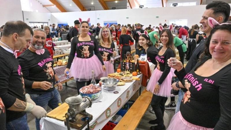 A Töltött Cicik megtartották a hajlékony bemutatójukat a Kamutikumok tiszteletére – nézd meg a galériát és a videót!