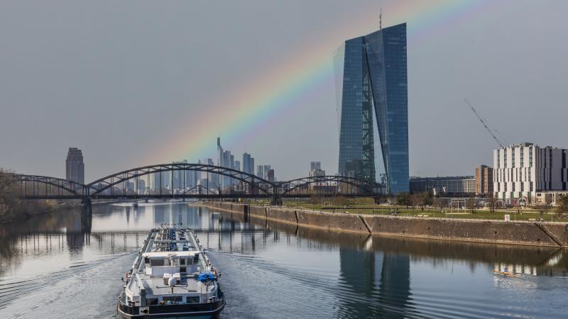 Újabb kamatcsökkentést hajtott végre az Európai Központi Bank.