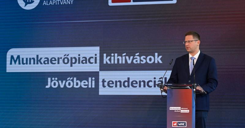 Az Ukrán Unióhoz való csatlakozása valószínűleg jelentősebb költségekkel jár, mint amilyen a háború következményei. | Demokrata