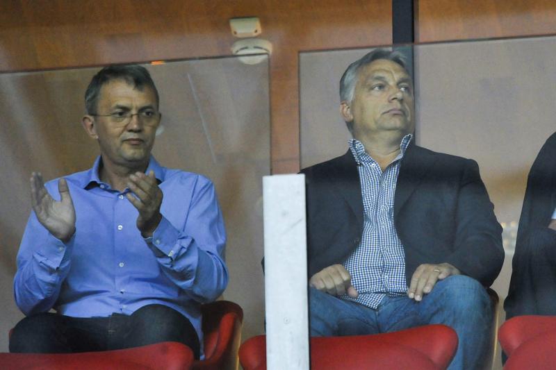 Garancsi oligarcha nyílt levélben fejezi ki bánatát, amiért a szurkolók durva megnyilvánulásai miatt sértődöttnek érzi magát. A levélben arra is utal, hogy egy forintért kész lenne átadni a Vidi csapatát a fideszes polgármesternek, ezzel egy szokatlan és 