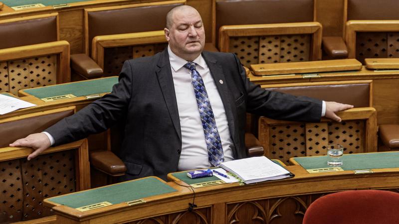 A sátoraljaújhelyi lakosok által összegyűjtött pénz a Németh Szilárd Alapítványhoz került, miközben a fideszes polgármester ügyesen eltitkolta ezt a tényt.