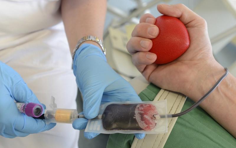 Fogyóban vannak a 0-, A- és B-Rh-negatív vérkészletek, így sürgős szükség van újabb donorokra.