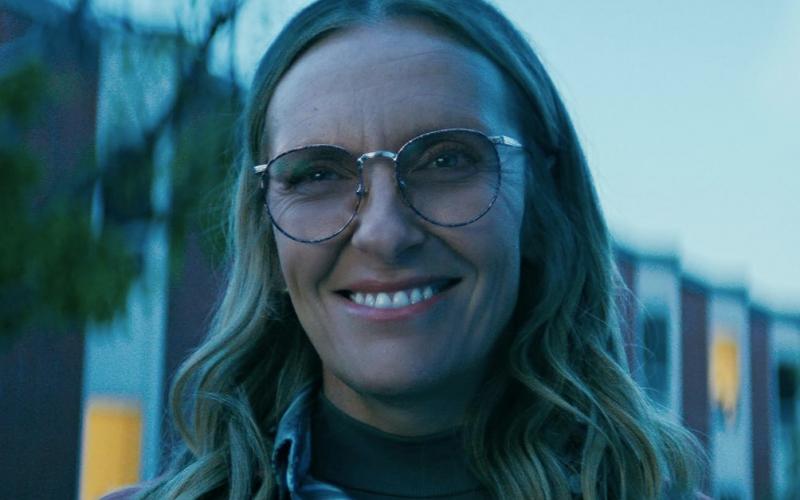 Az iskola, ahol a szabályok szorítása olyan erős, hogy már-már a Stranger Things világából lépett volna elő, mintha Vermont titkos zugában rejtőzne! - Az Öntörvényűek kritikája | szmo.hu