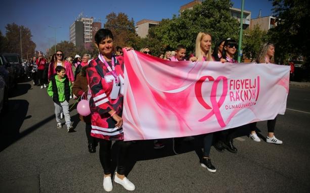 A rózsaszín szalag hatalma - közös cselekvésre inspirált a II. Figyelj ránk! esemény keretein belül (galériával)