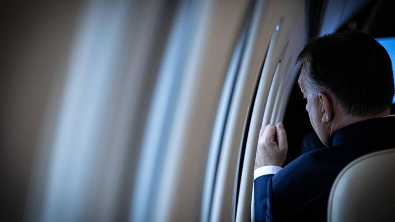 A kormány 2030-ig titokban tartja Orbán Viktor külföldi útjainak részleteit.